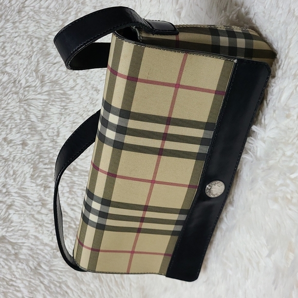 FINAL Sale.…….💯 Authentic Burberry Shoulder Bag - Picture 2 of 14